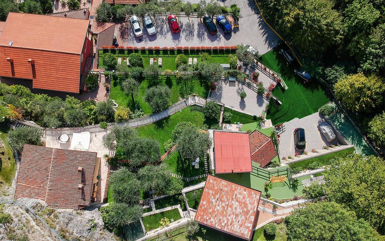 Hotel La Gardenia & Villa Oleandra Limone sul Garda Exterior foto